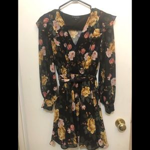 Dynamite chiffon Dress- pretty floral spring dress